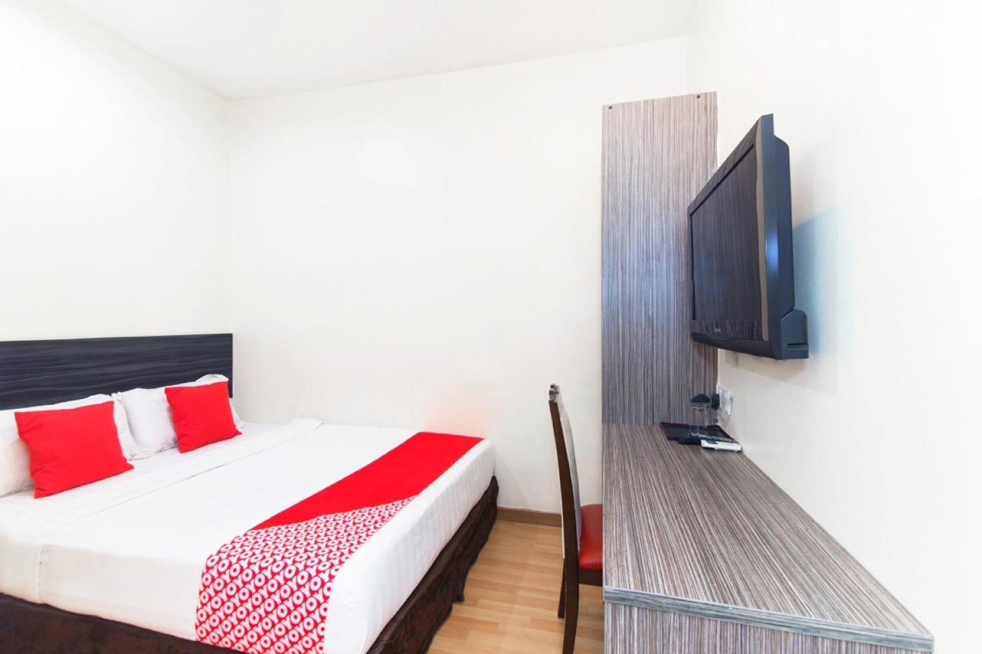 Super Oyo 331 I Boutique Hotel Petaling Jaya Exteriör bild