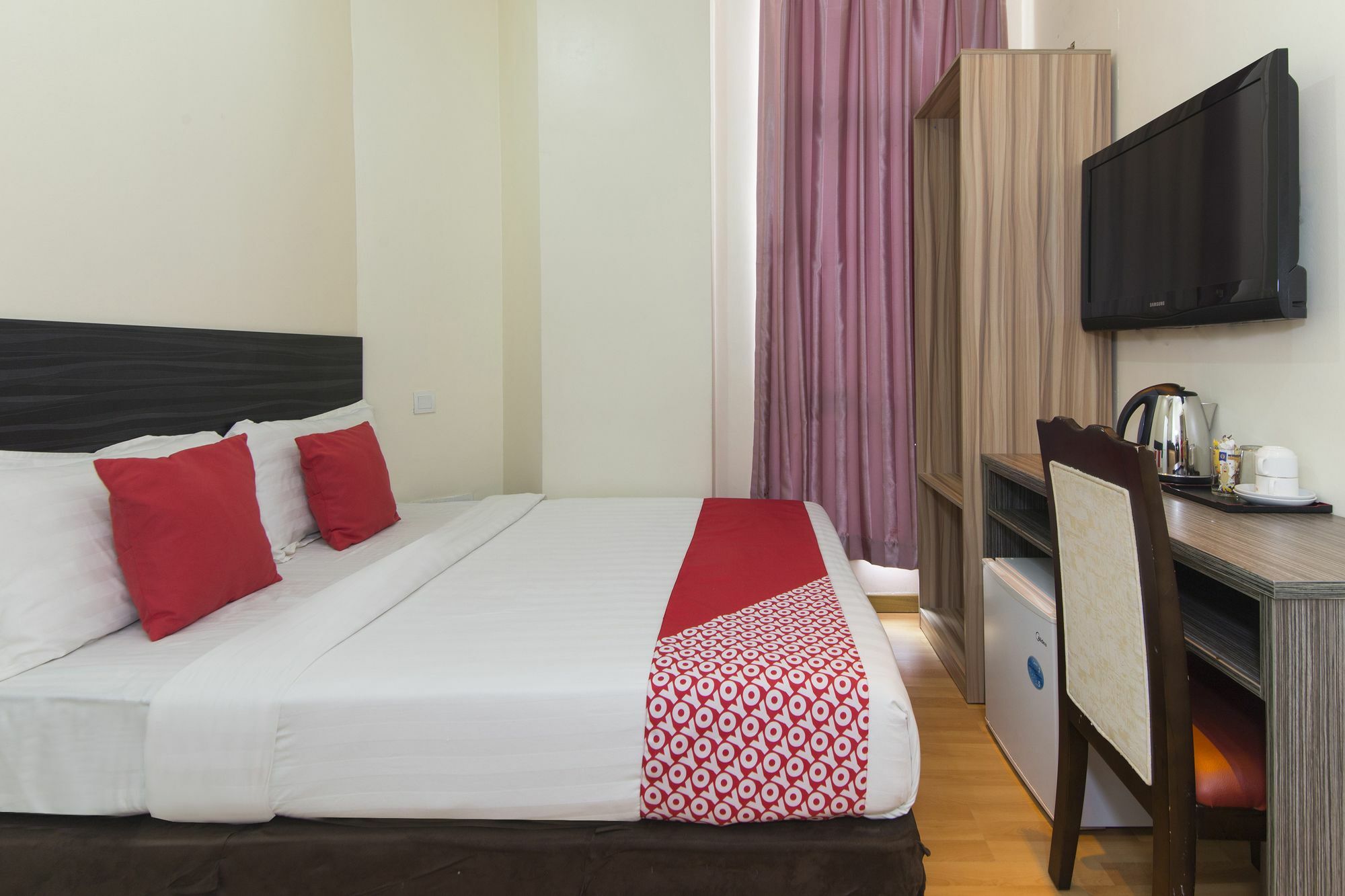 Super Oyo 331 I Boutique Hotel Petaling Jaya Exteriör bild