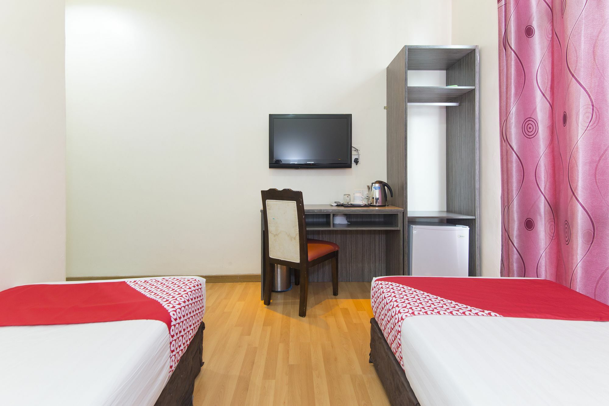 Super Oyo 331 I Boutique Hotel Petaling Jaya Exteriör bild